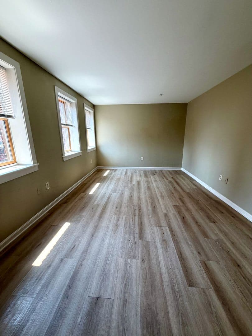Baltimore Apartment: 2440 St Paul St