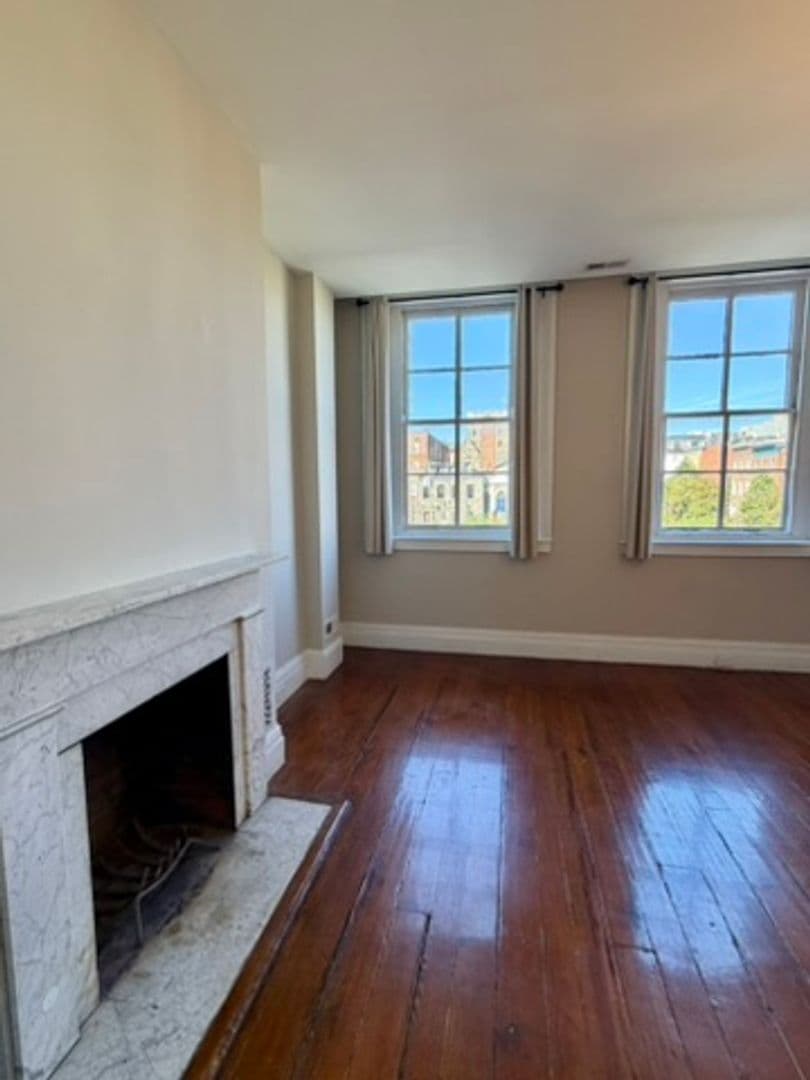 Baltimore Apartment: 825 N Charles Street
