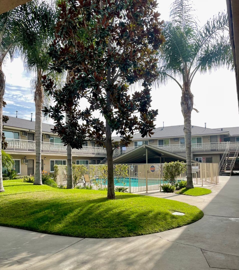 Anaheim Apartment: 1666 W. Pampas Ln