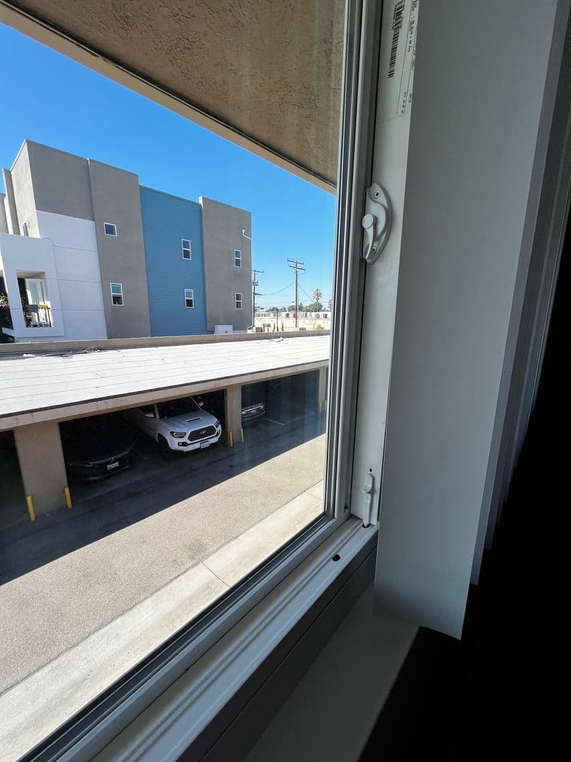 Anaheim Apartment: 1666 W. Pampas Ln