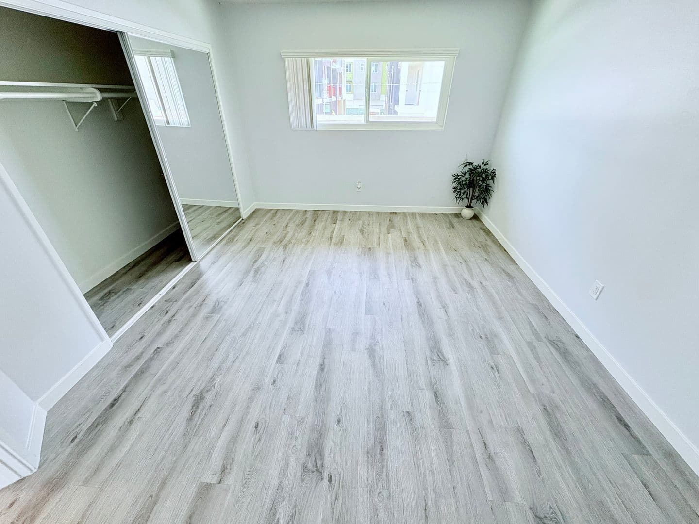 Anaheim Apartment: 1666 W. Pampas Ln