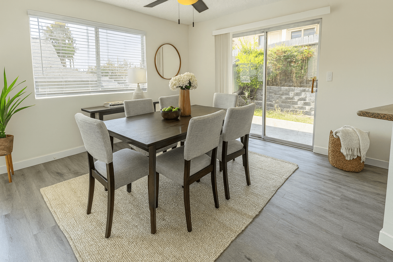Fullerton Apartment: 717 N Carhart Ave