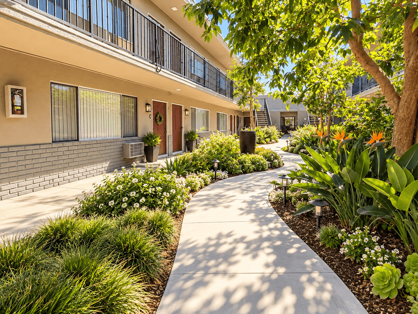 Brea Apartment: 820 S. Walnut Ave