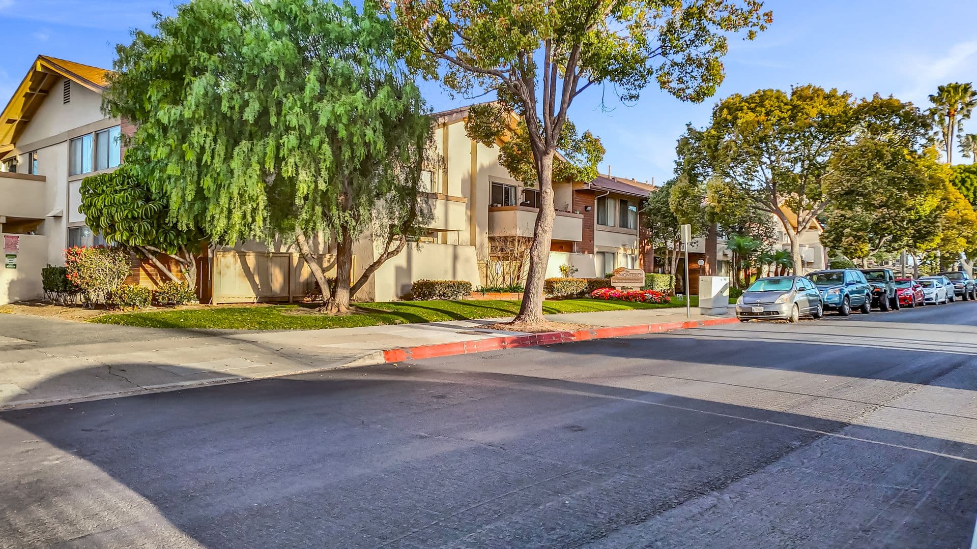 Santa Ana Apartment: 1750 Sherry Lane