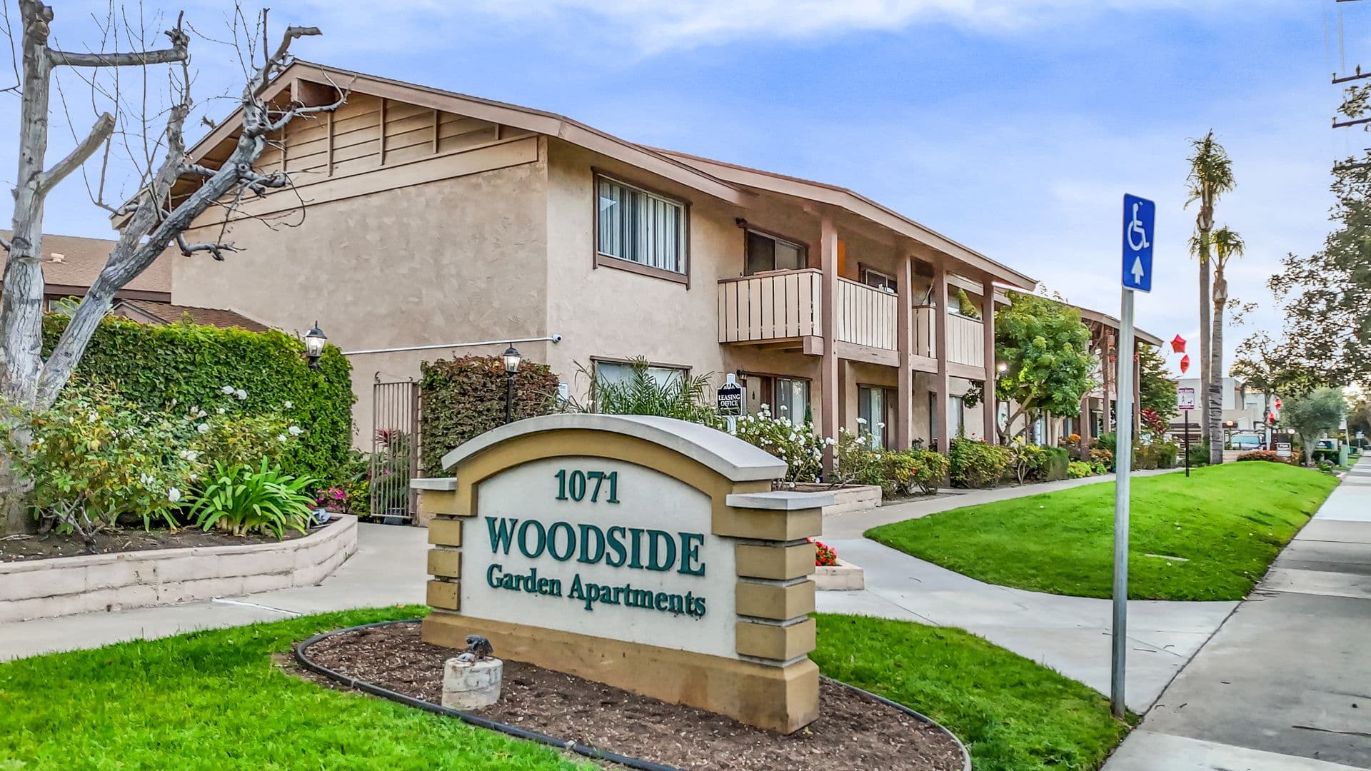 Tustin Apartment: 1071 Walnut Ave