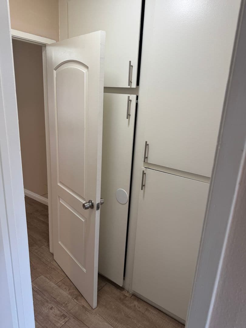 Bellflower Apartment: 9146 Somerset Blvd