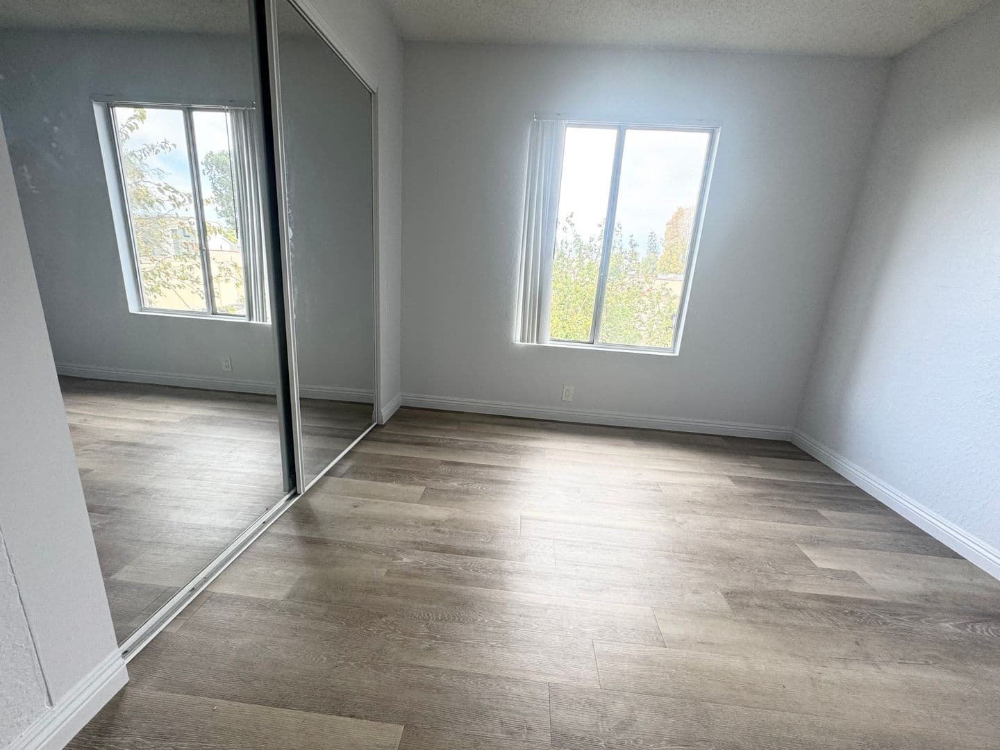 Costa Mesa Apartment: 332 Victoria St