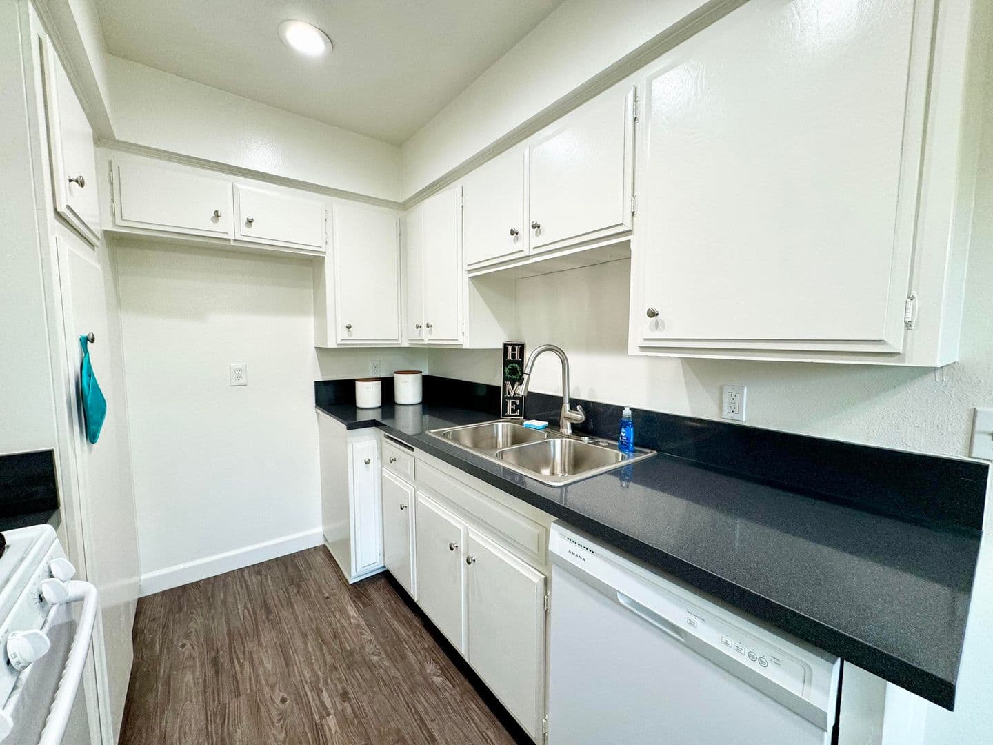 Santa Ana Apartment: 1339-1349 E. Grace St