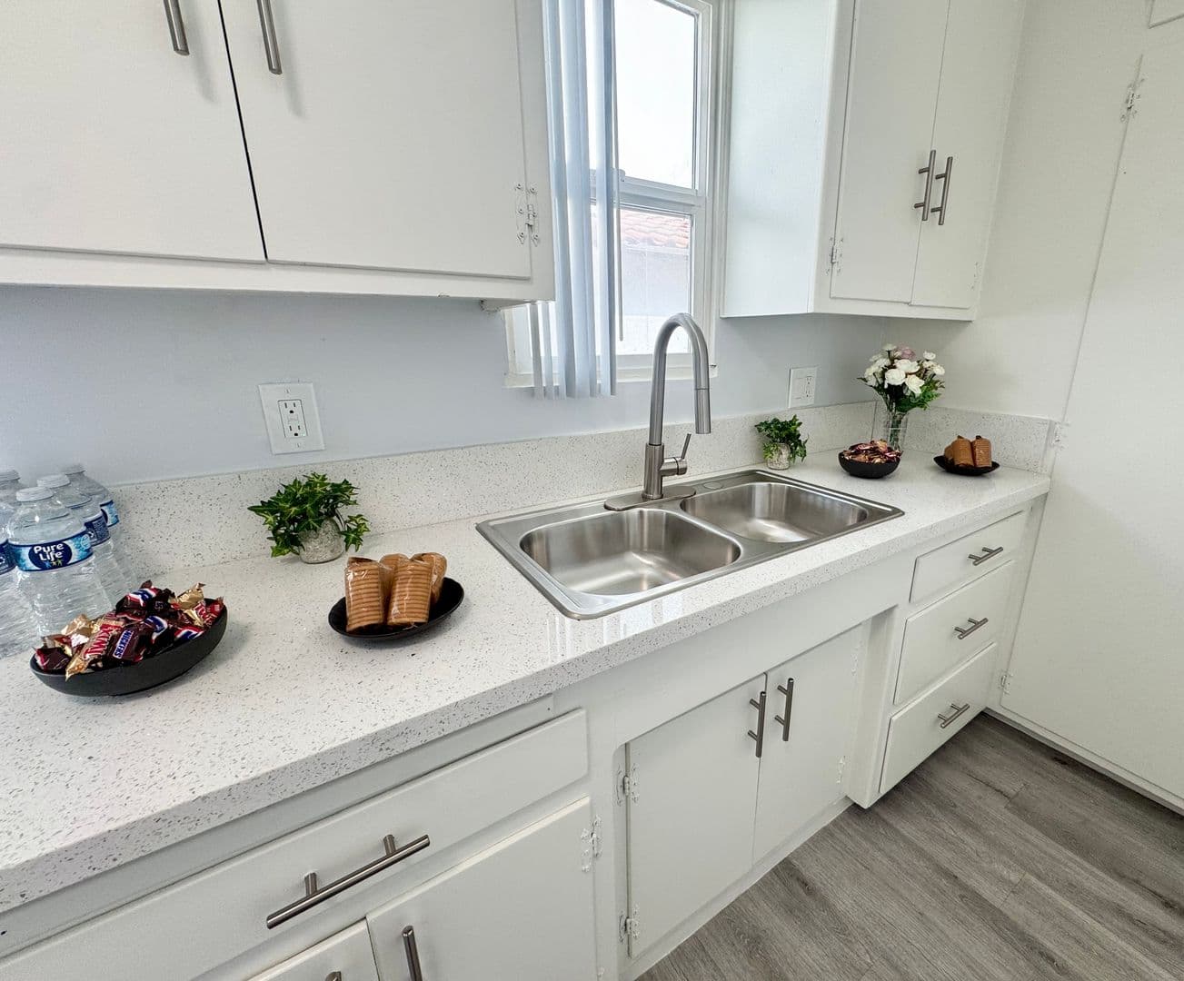 Whittier Apartment: 7017-7023 Pickering Ave