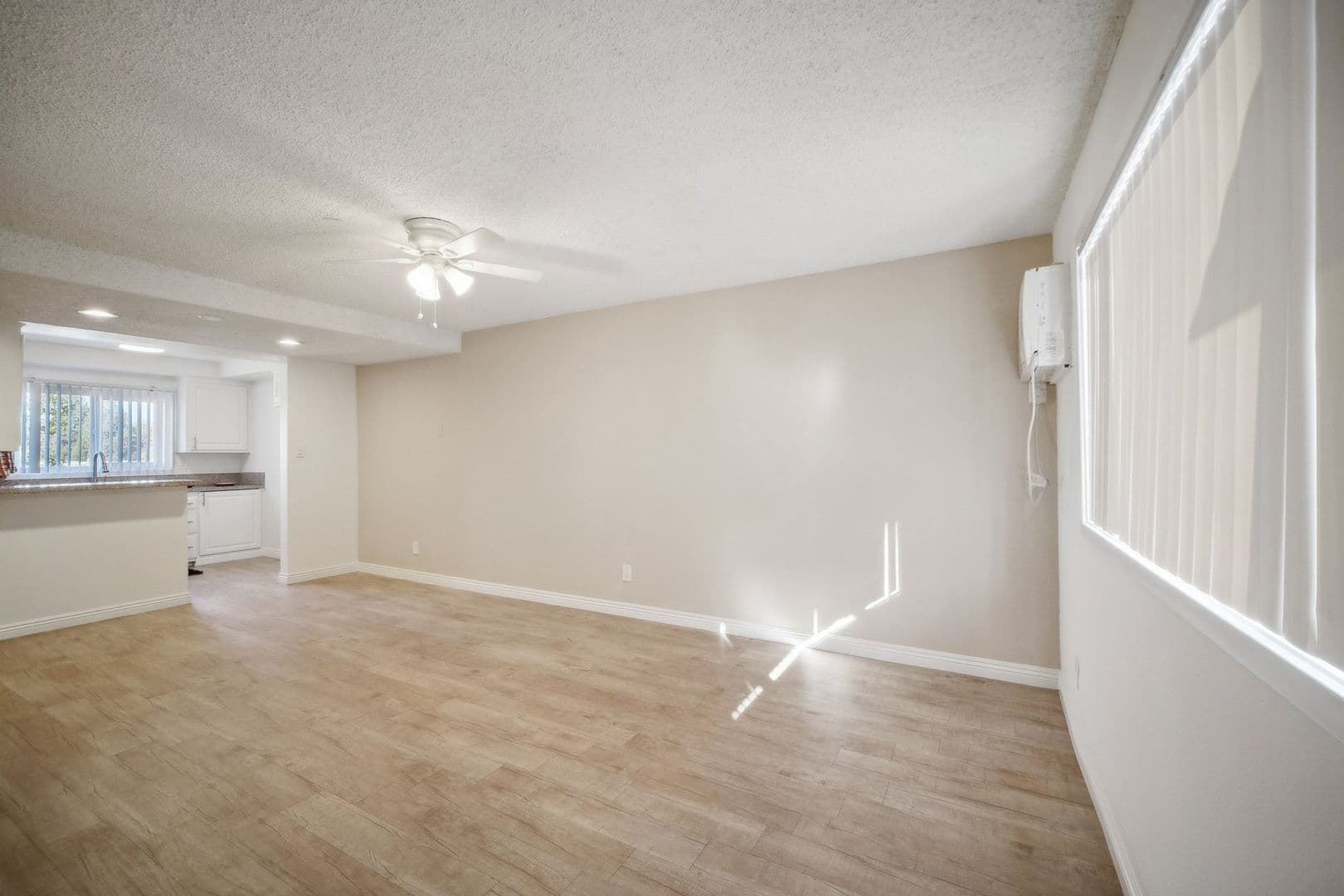 Whittier Apartment: 13730 Via Del Palma Ave