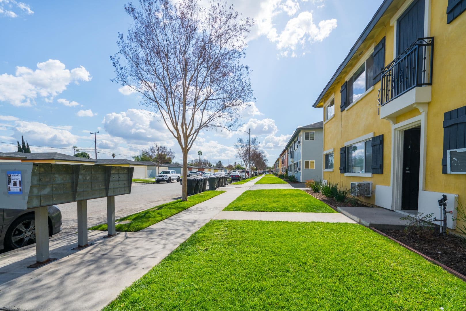 Anaheim Apartment: 702-725 N. Mavis St.