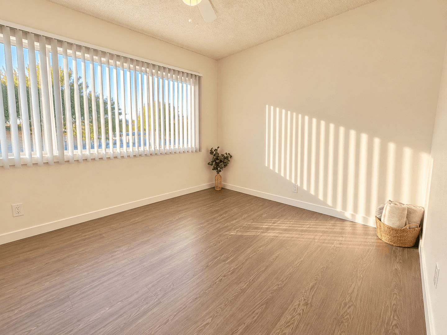 Brea Apartment: 820 S. Walnut Ave