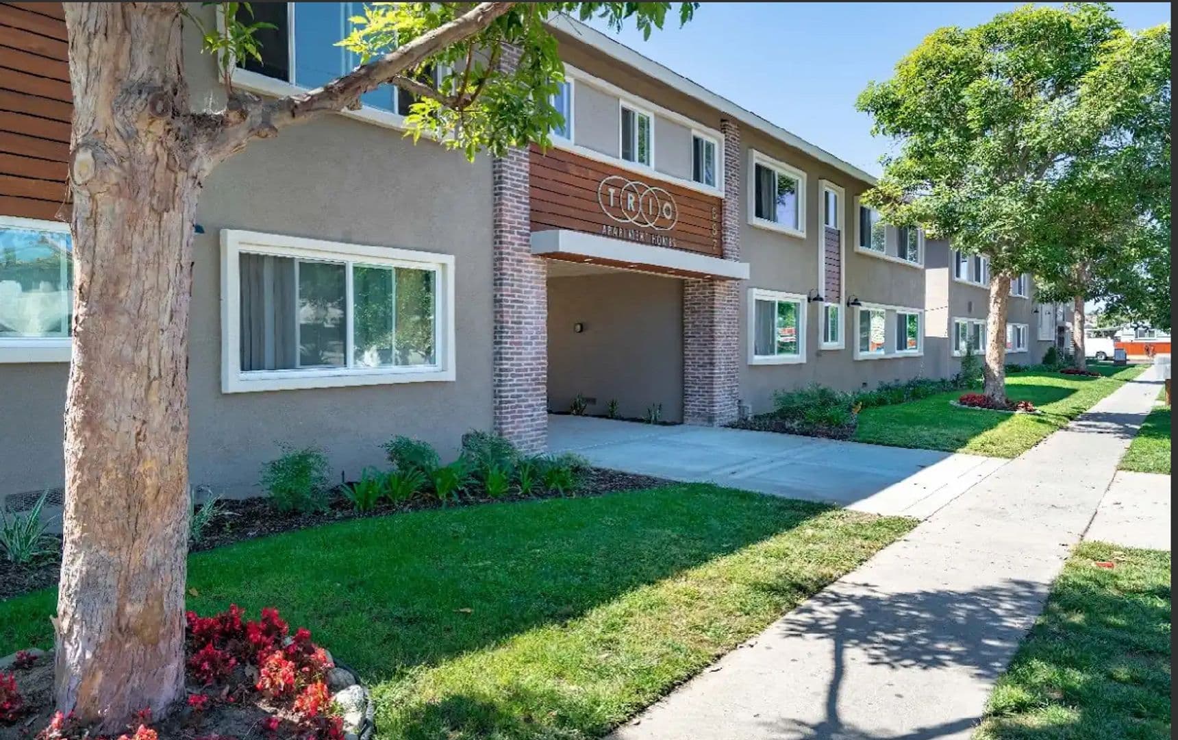 Costa Mesa Apartment: 879-897 Center St