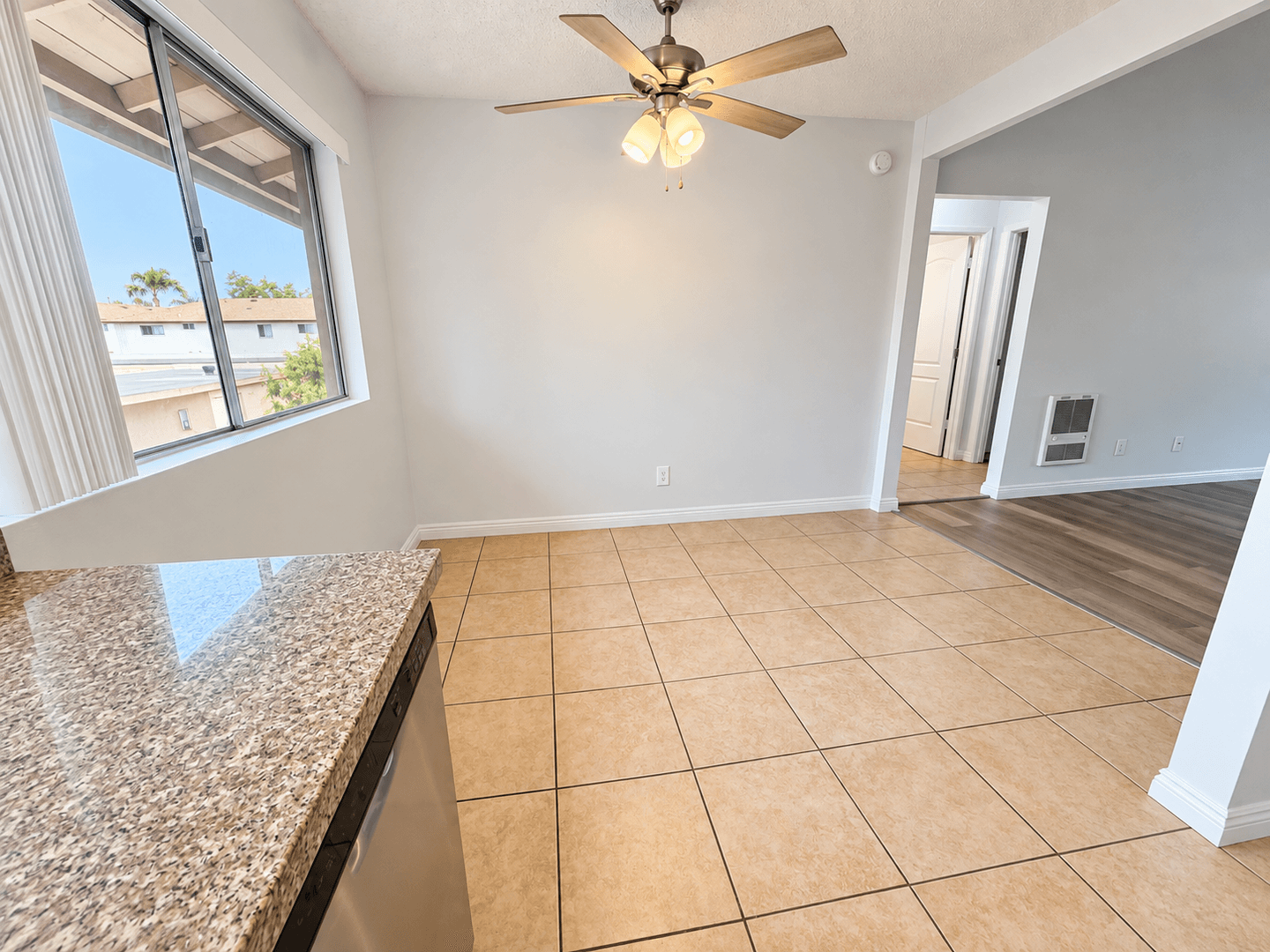 Tustin Apartment: 1071 Walnut Ave
