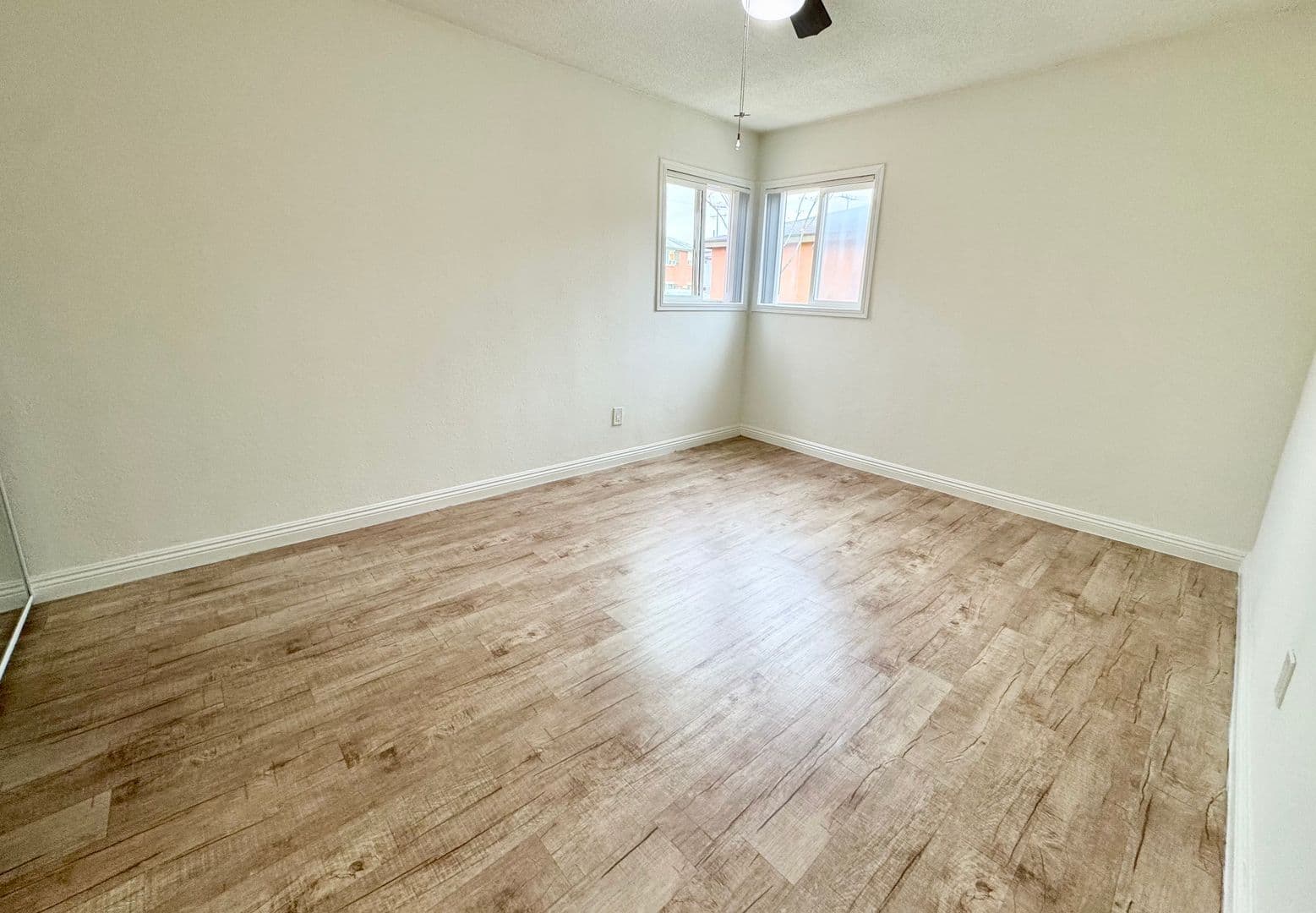 Anaheim Apartment: 702-725 N. Mavis St.