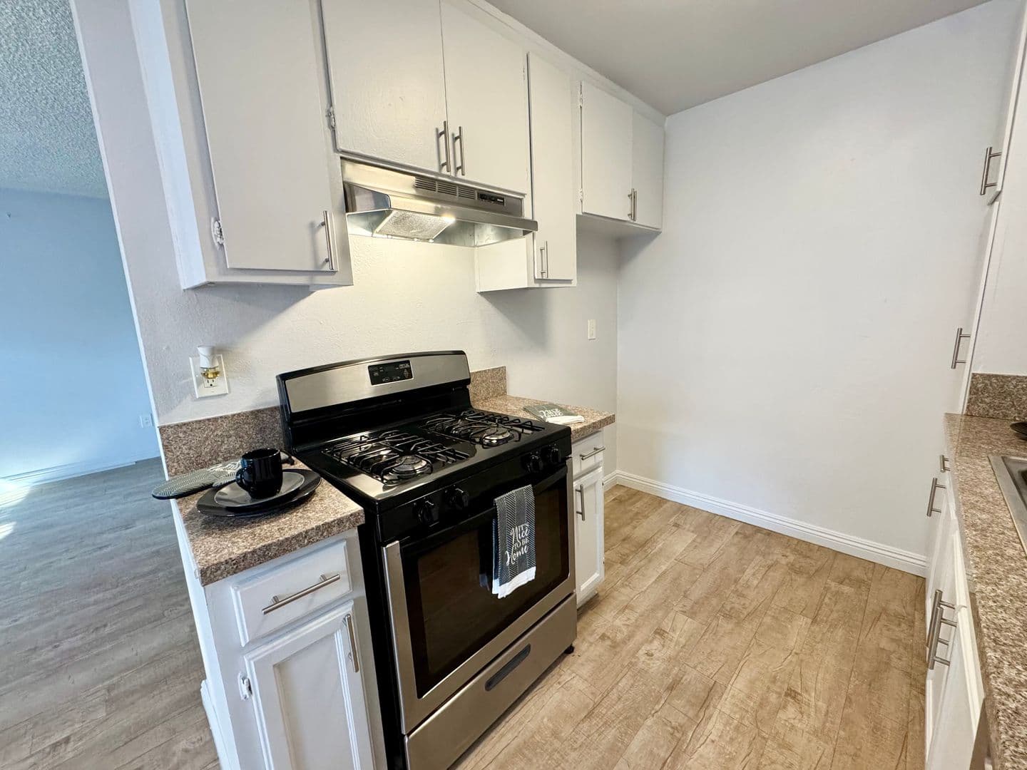 Bellflower Apartment: 16275 Woodruff Avenue