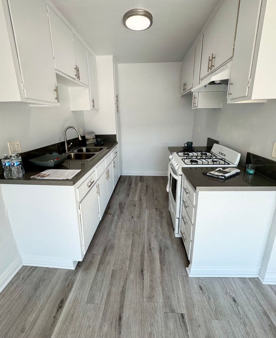 Bellflower Apartment: 16275 Woodruff Avenue