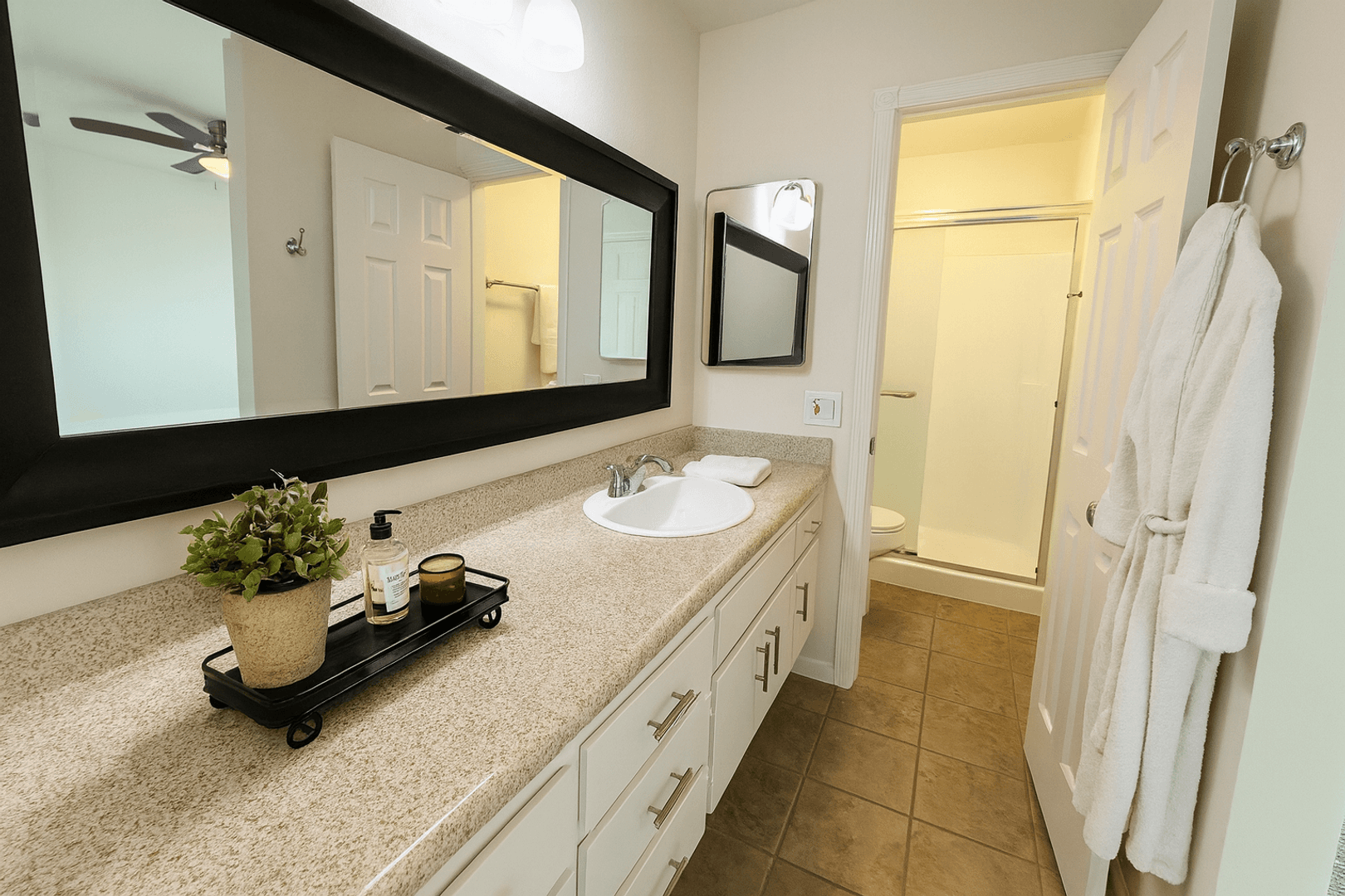 Garden Grove Apartment: 8911-8923 Mays Ave