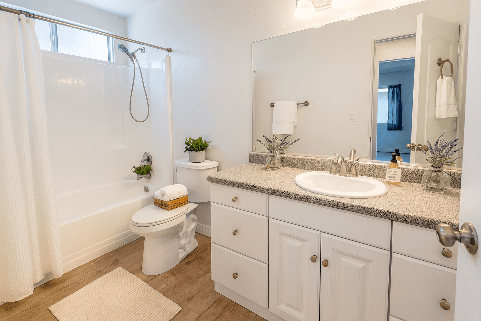 Anaheim Apartment: 10900 Magnolia Ave
