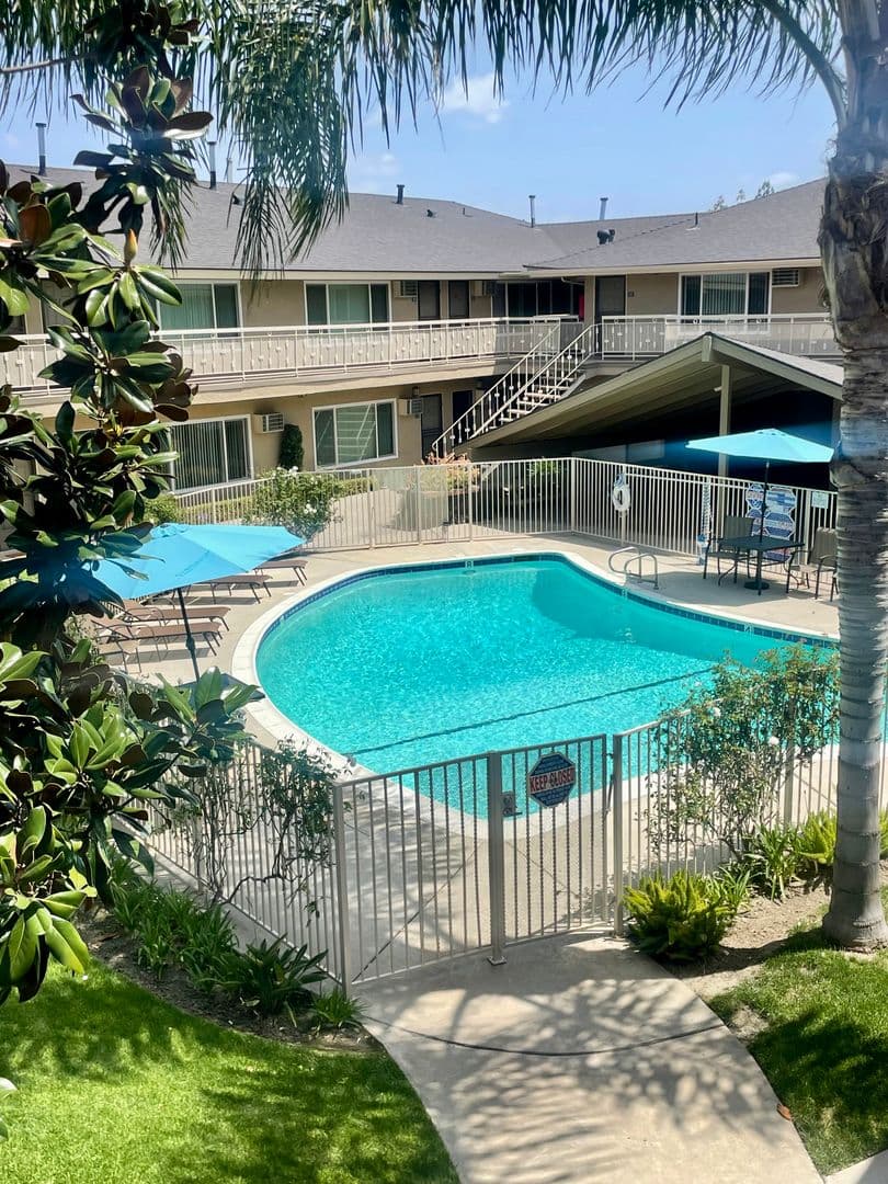 Anaheim Apartment: 1666 W. Pampas Ln