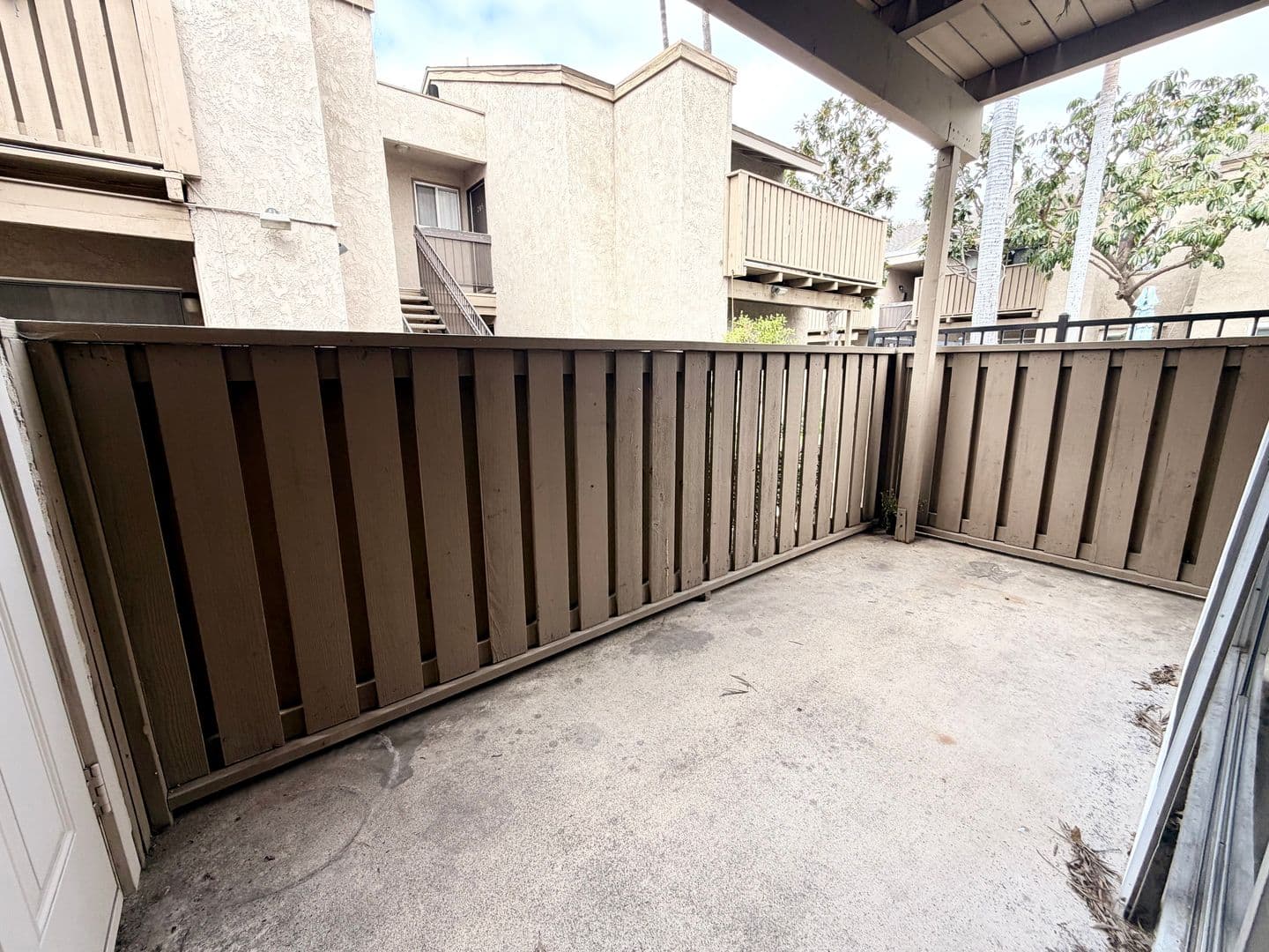 Anaheim Apartment: 520 W. La Palma Ave.