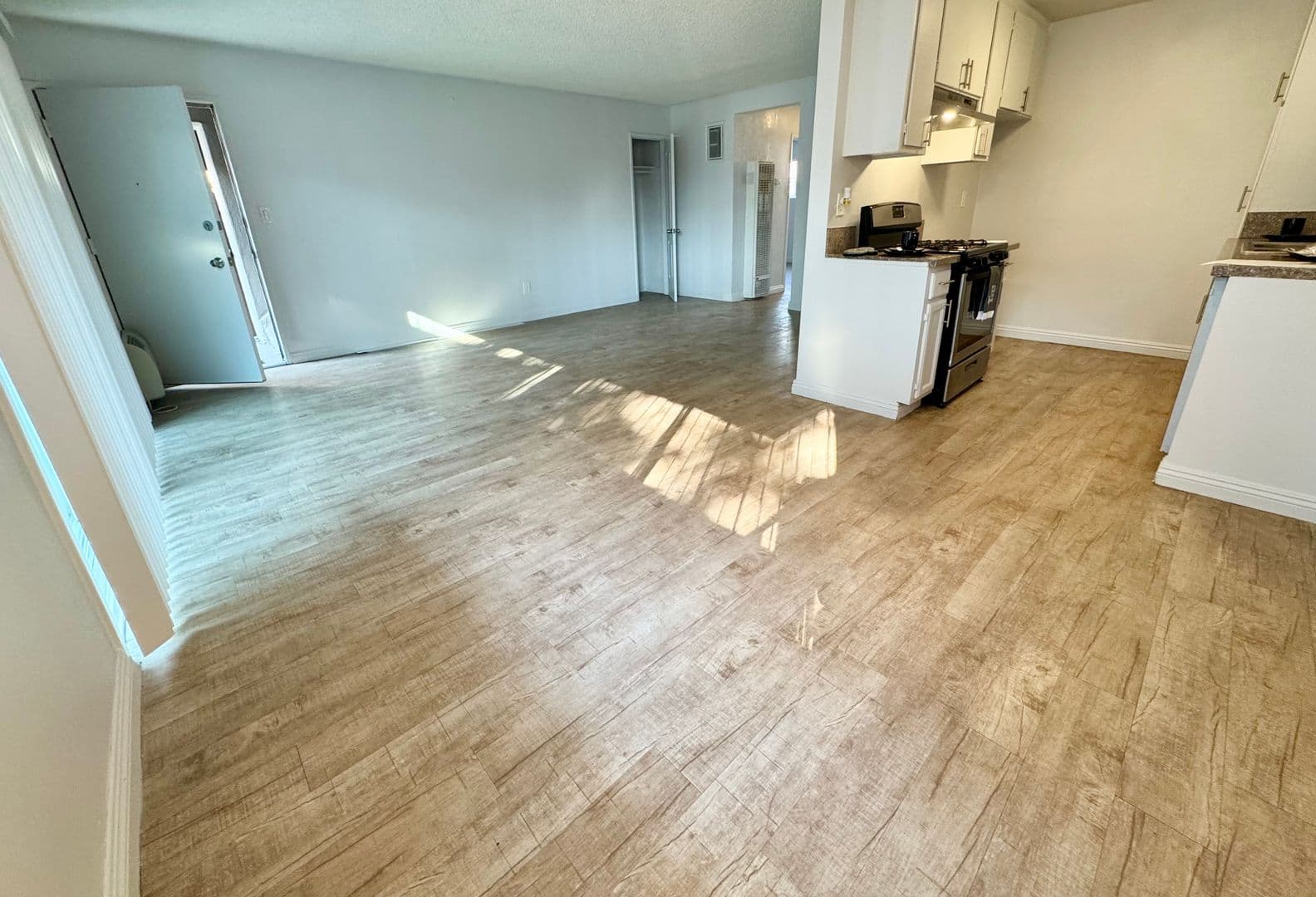 Bellflower Apartment: 16275 Woodruff Avenue