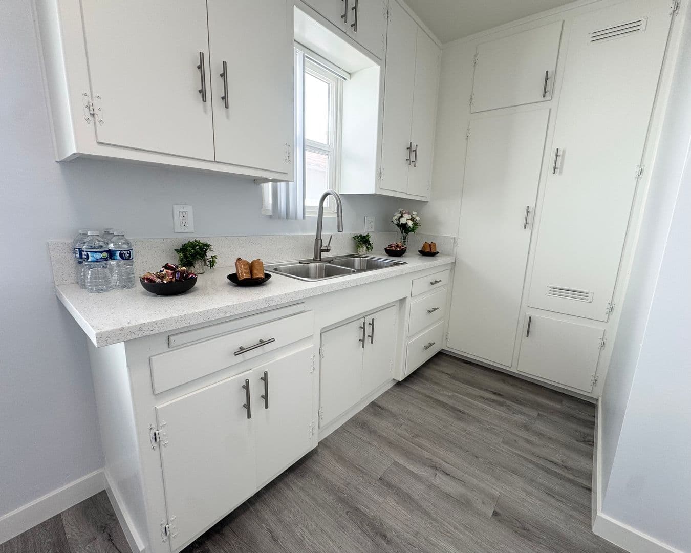 Whittier Apartment: 7017-7023 Pickering Ave