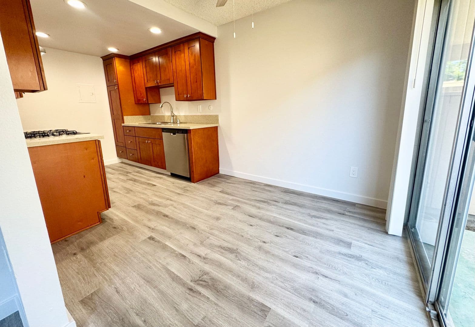 Santa Ana Apartment: 1750 Sherry Lane