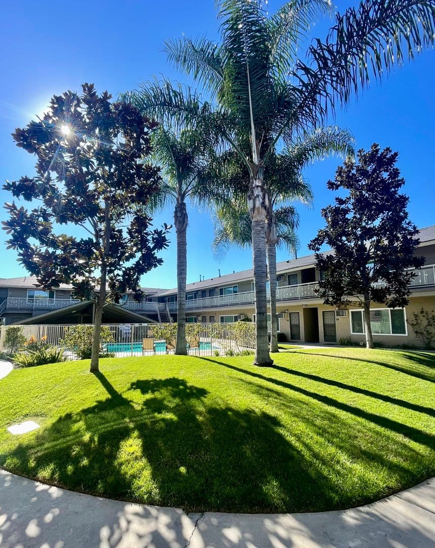 Anaheim Apartment: 1666 W. Pampas Ln