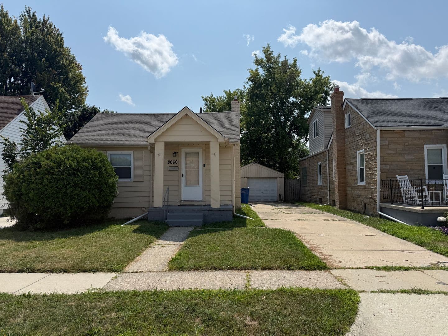 Warren House: 8660 Timken Ave