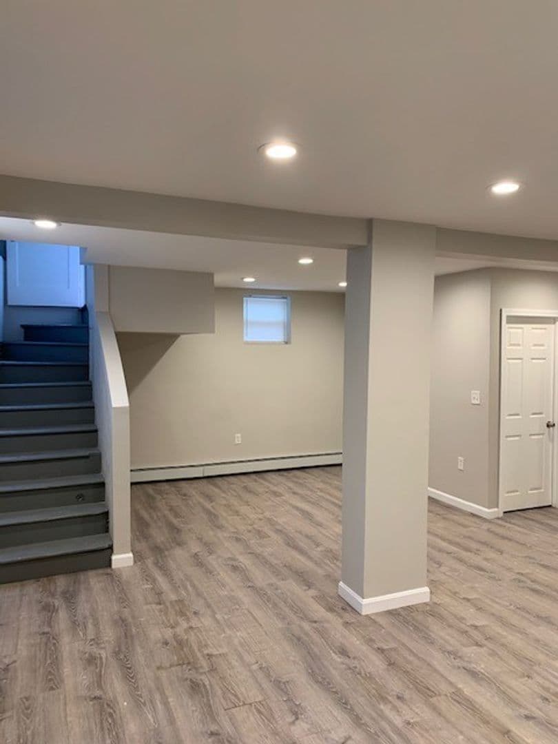 Providence Apartment: 823 River Avenue