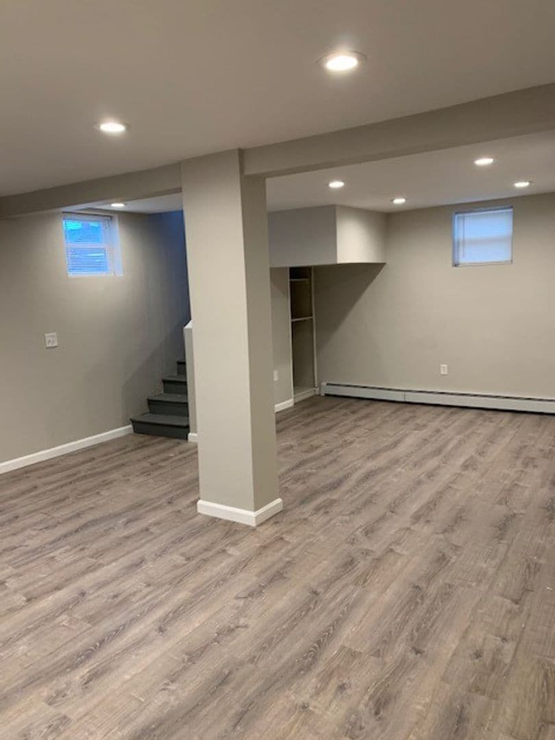 Providence Apartment: 823 River Avenue