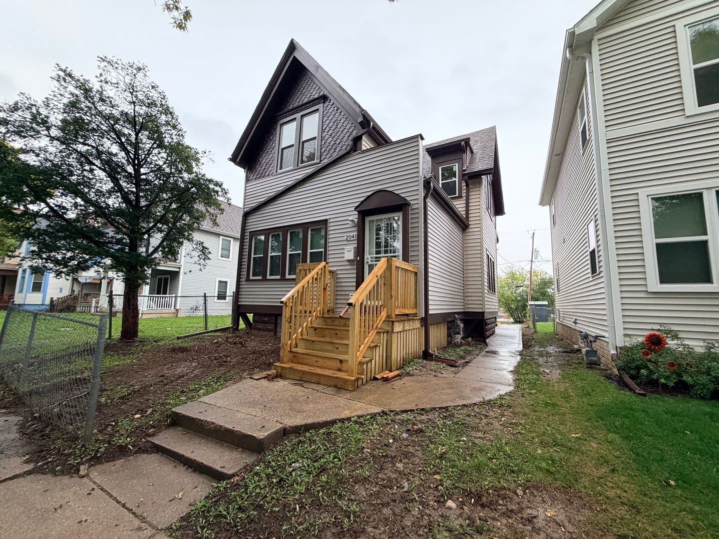 Milwaukee House: 2040 N 28TH ST