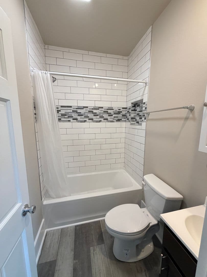 Milwaukee House: 2040 N 28TH ST