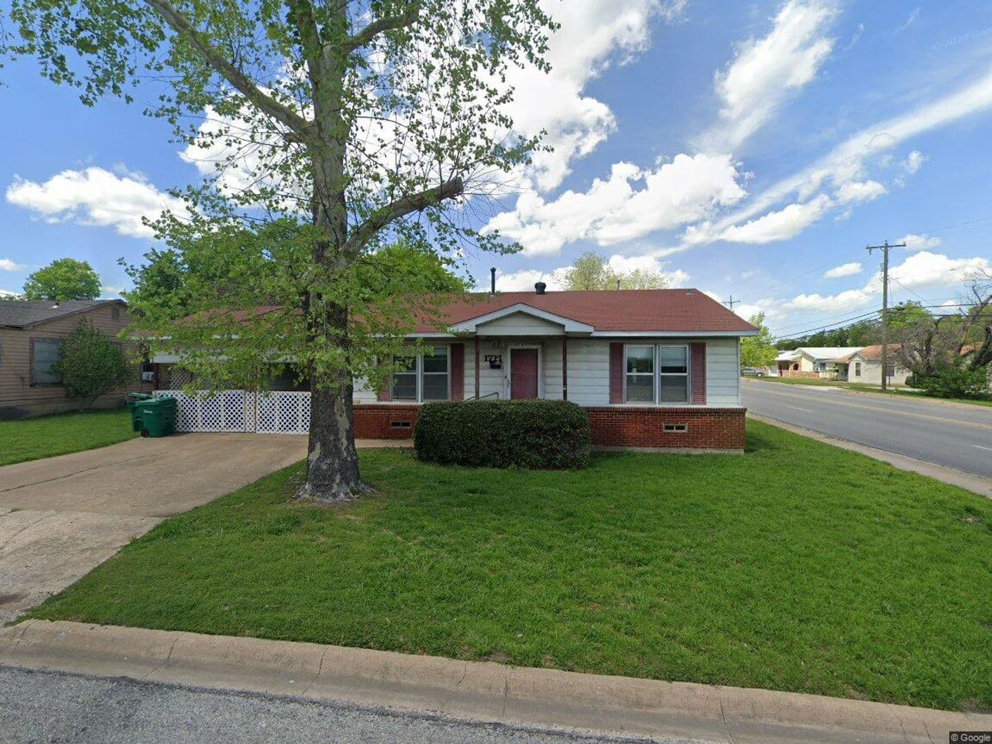 Sherman House: 1717 E. Cherry St.