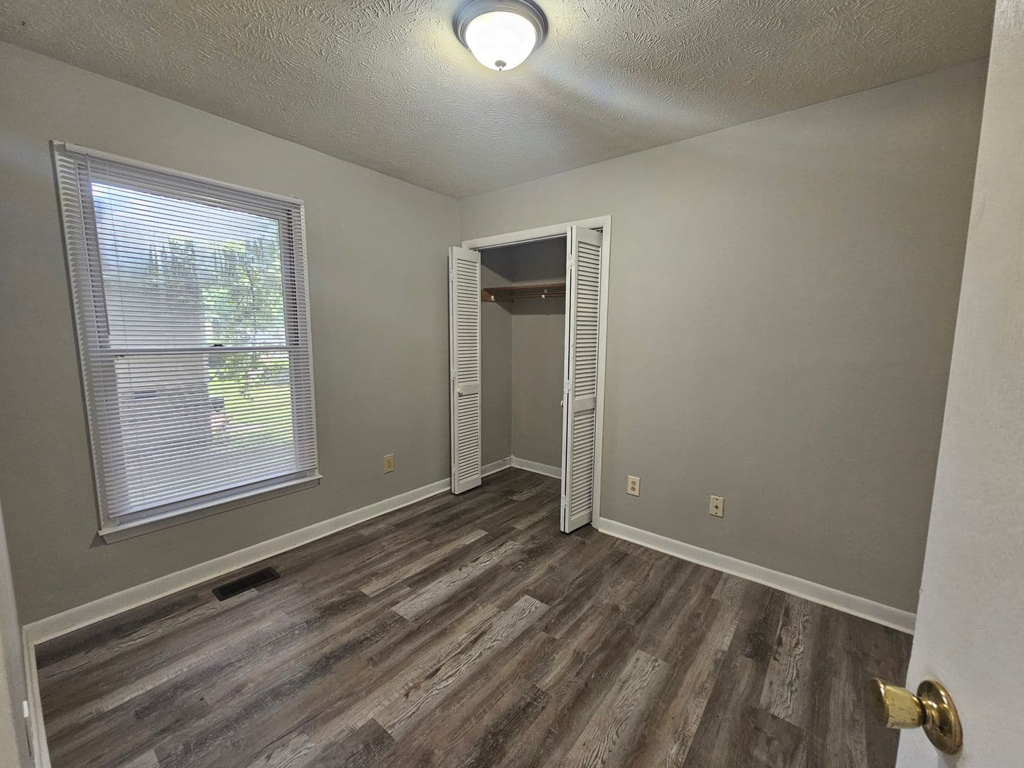Fayetteville House: 7360 Van Grayson Loop