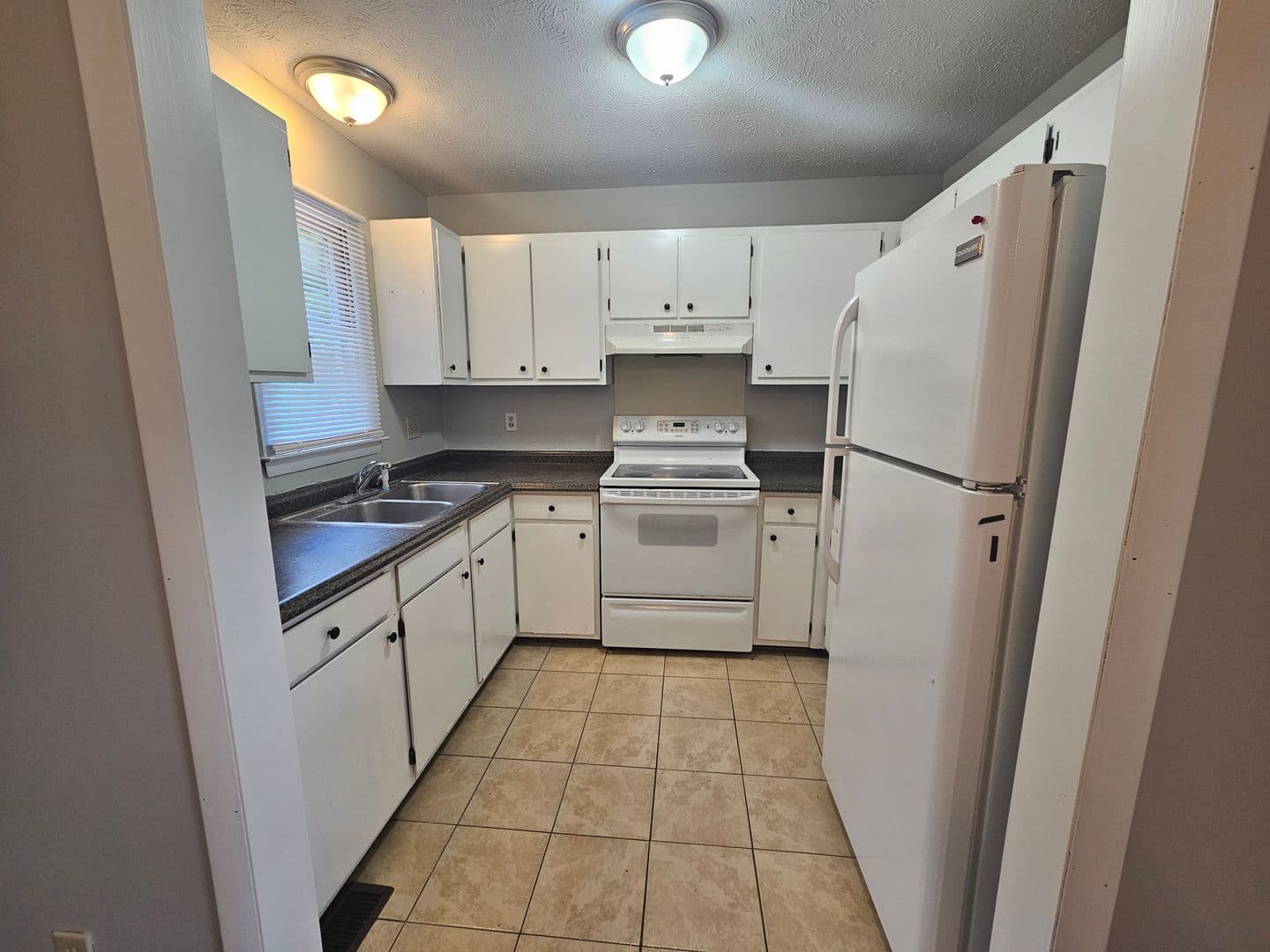 Fayetteville House: 7360 Van Grayson Loop