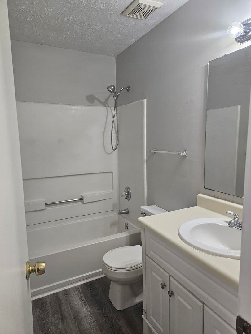Fayetteville House: 7360 Van Grayson Loop