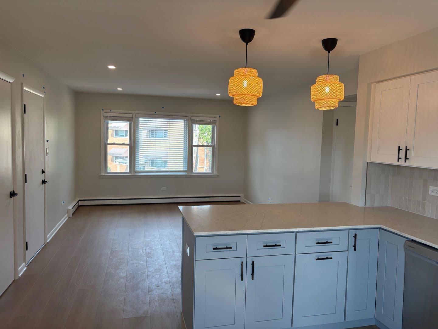 Clarendon Hills Apartment: 143 Ann Street