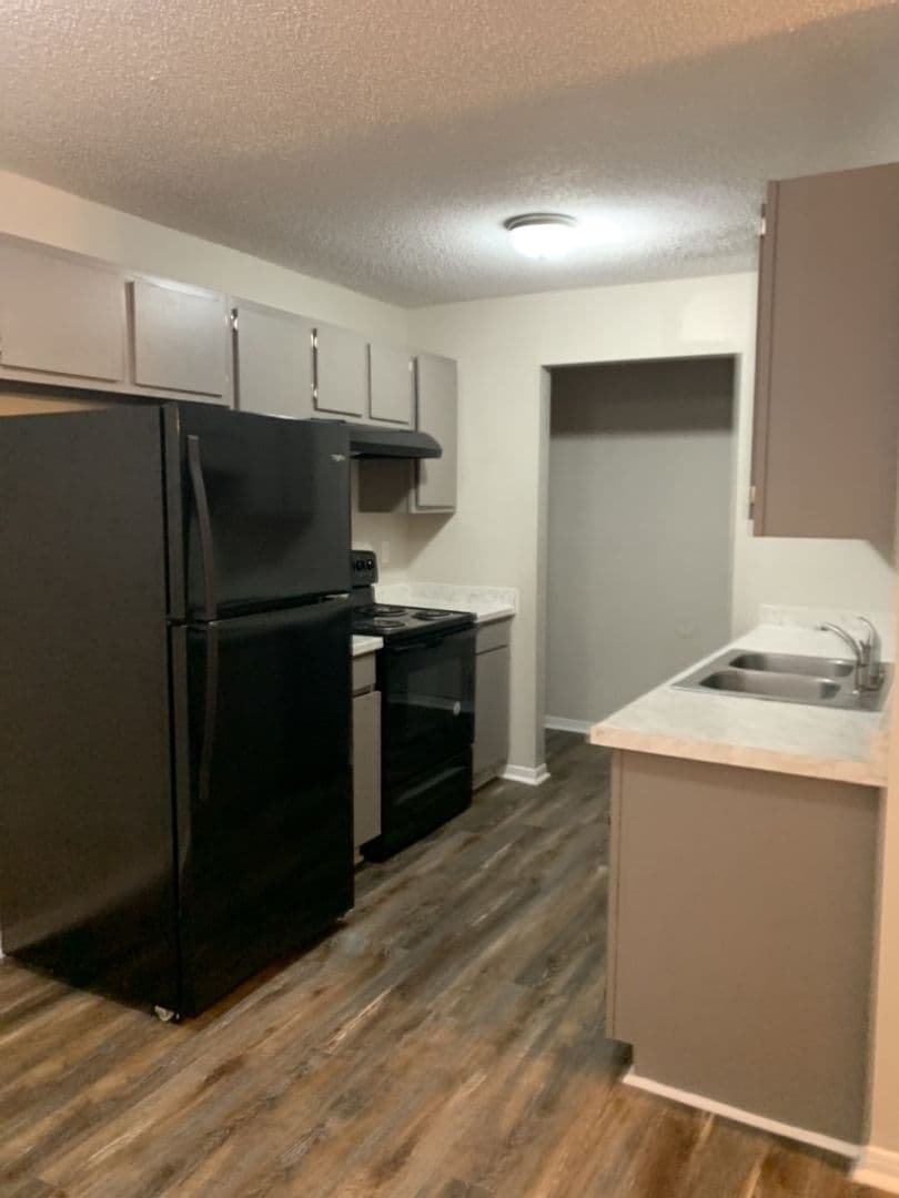 Tuscumbia Apartment: 505 N. Dickson Street