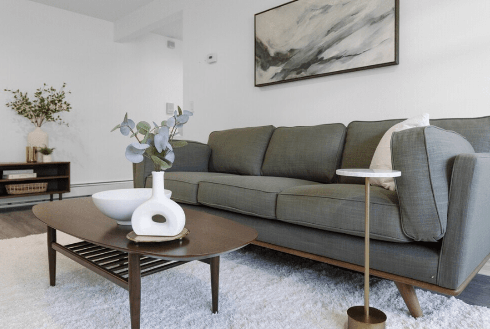 Manlius Apartment: 100 Suburban Park Dr