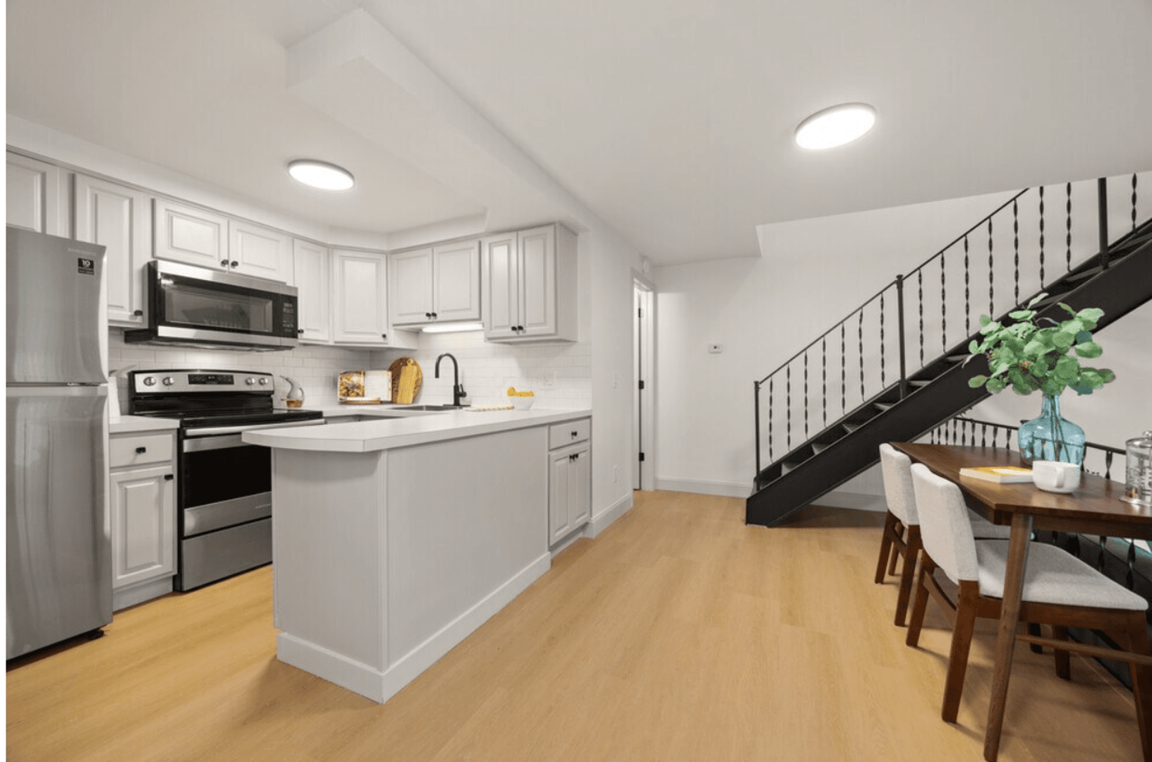 Fayeteville Apartment: 550 Warren St