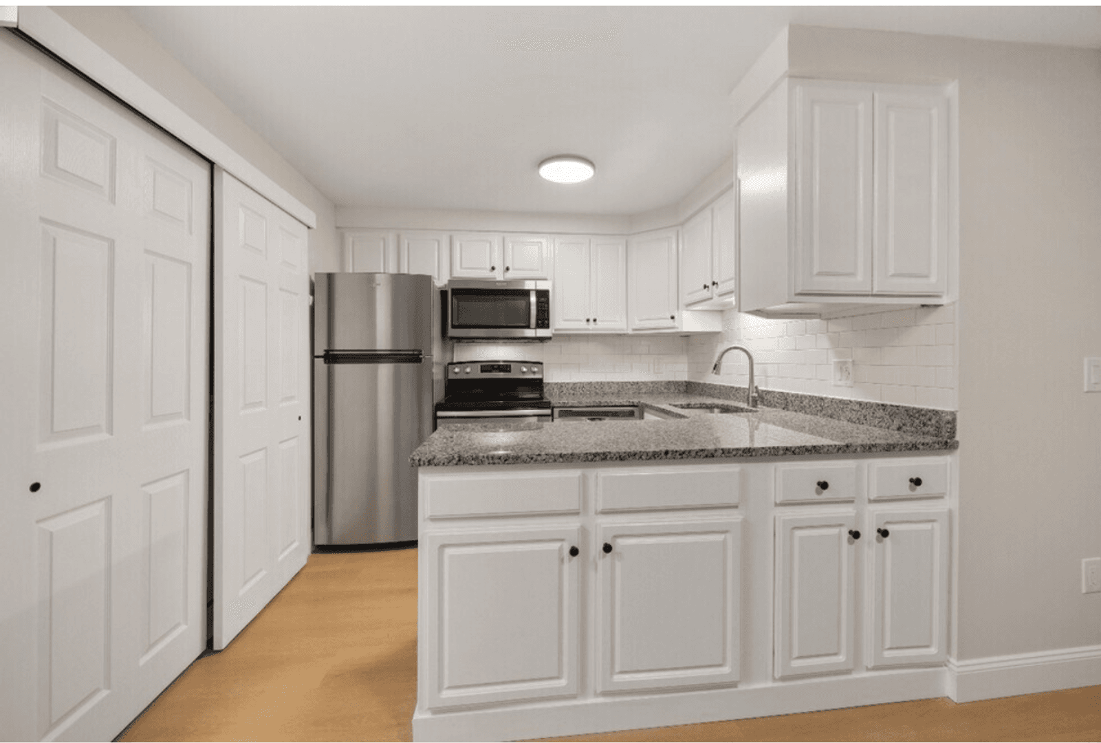 Fayeteville Apartment: 550 Warren St