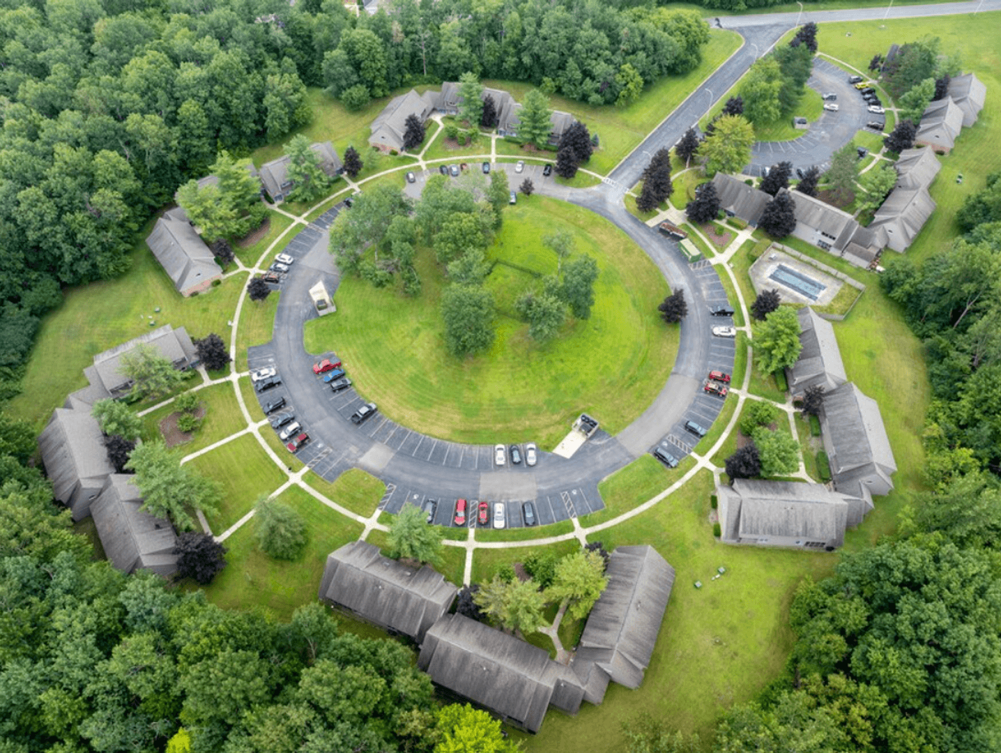 Fulton Apartment: 2 Meadowbrook Circle