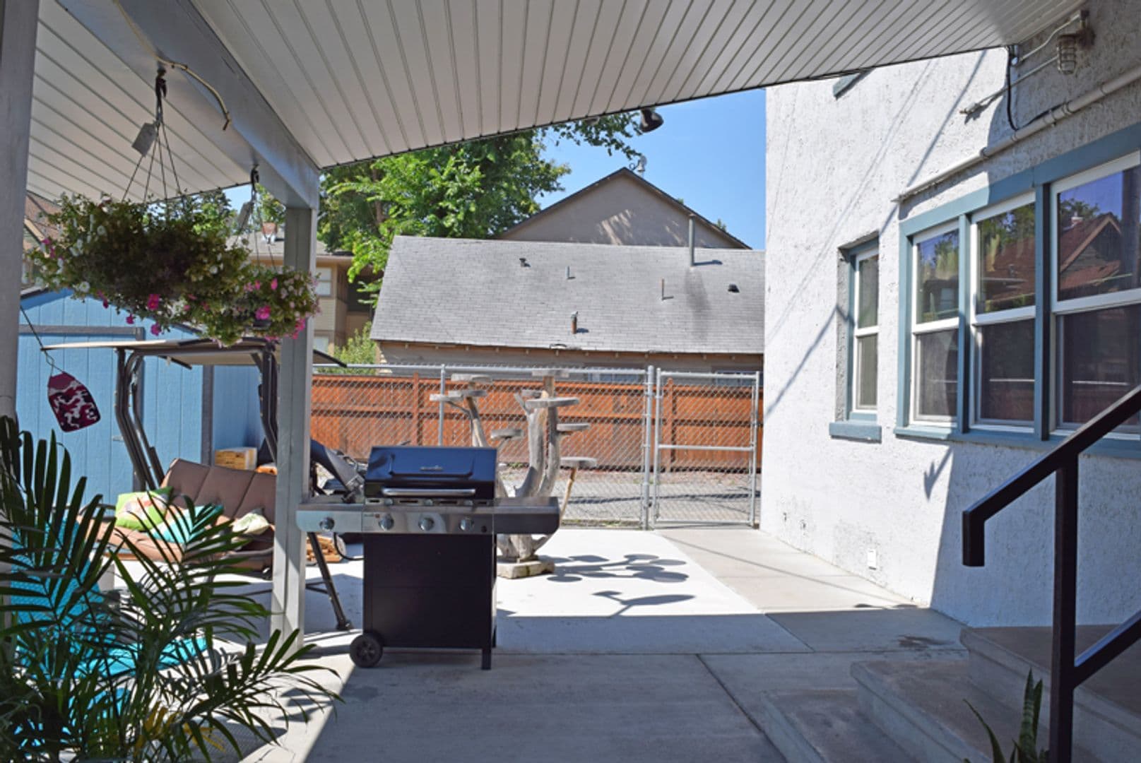 Billings Apartment: 3404 2nd Ave. N. #26