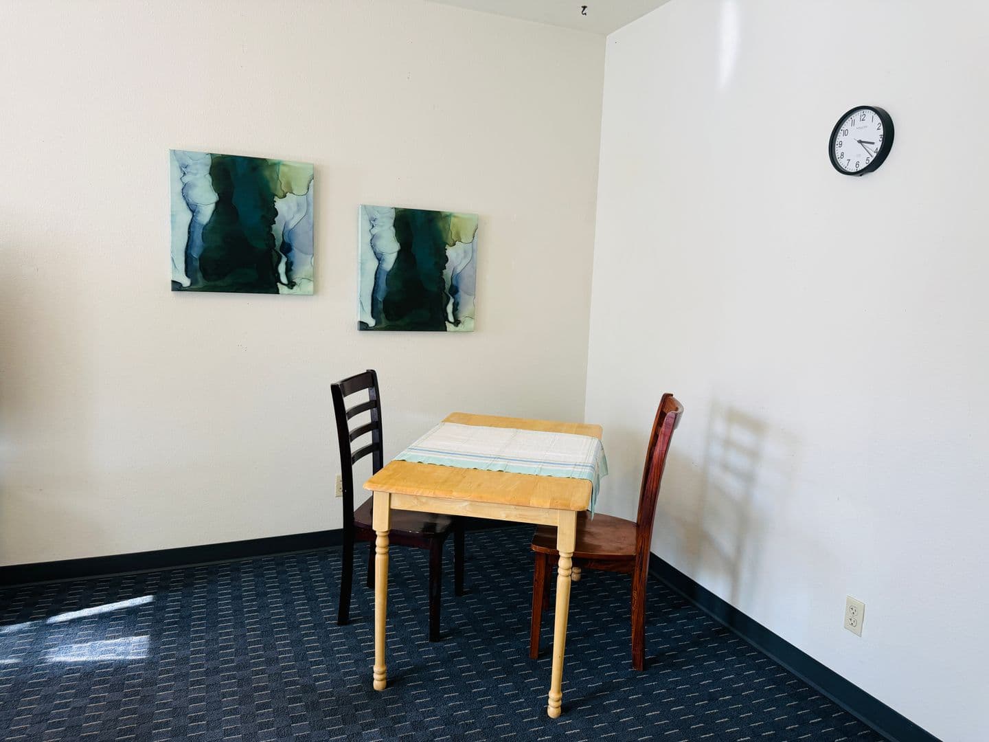 Billings Apartment: 3404 2nd Ave. N. #6