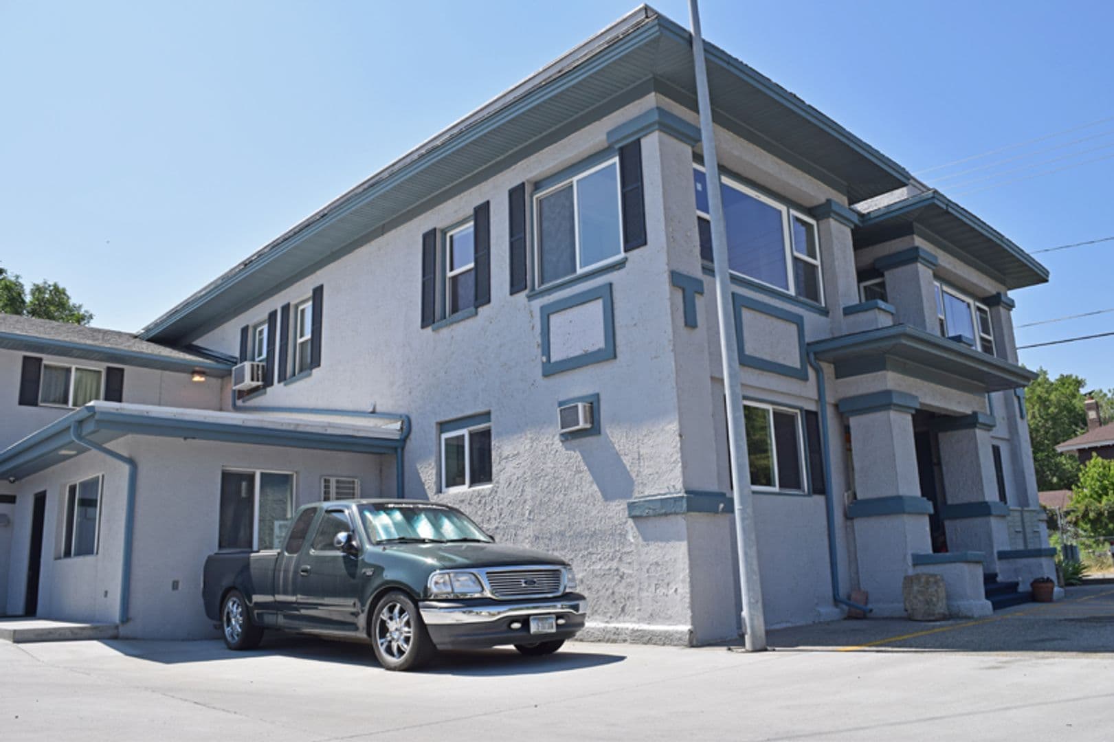 Billings Apartment: 3404 2nd Ave. N. #26