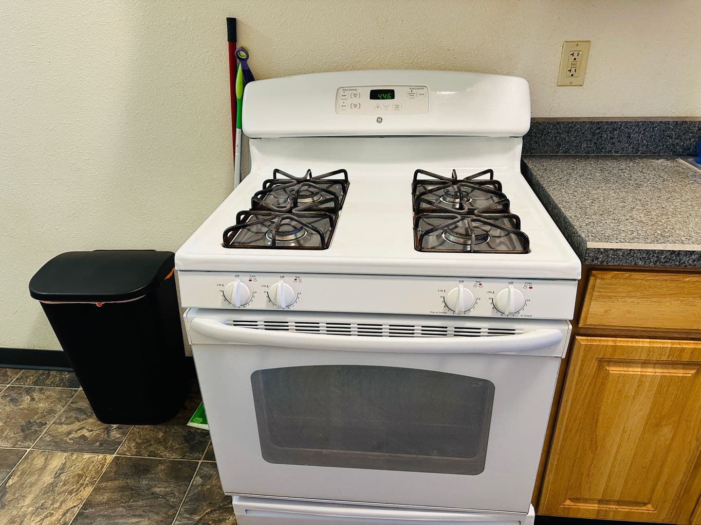 Billings Apartment: 3404 2nd Ave. N. #6
