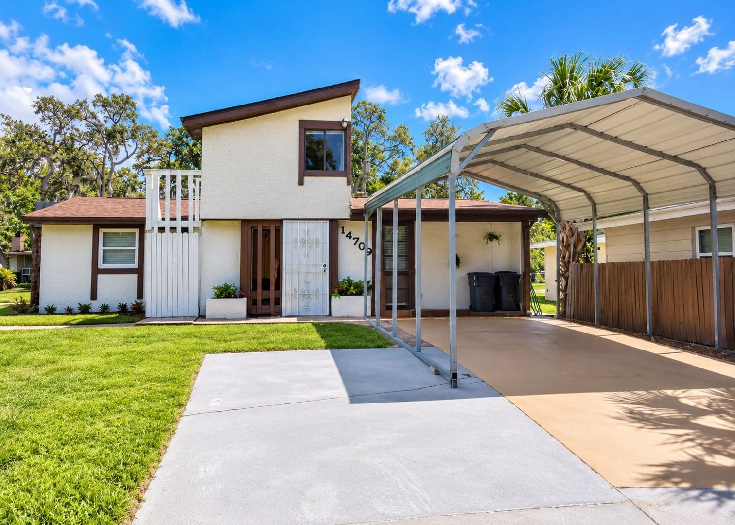 Hudson House: 14709 Fair Oak Way