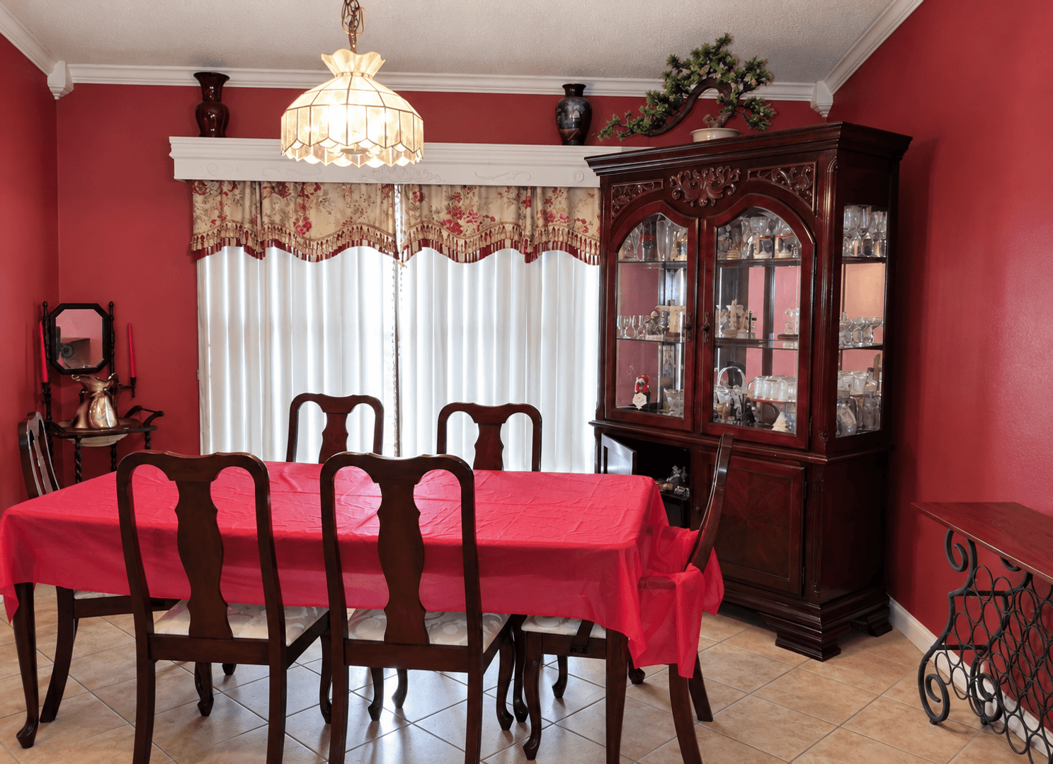 Spring hill House: 3026 Lackland Ave